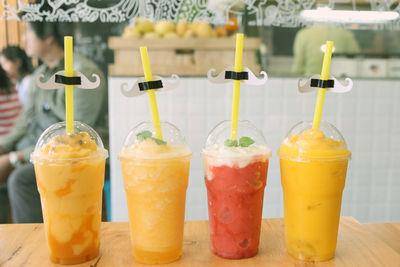 看起来很健康却越吃越老的3种食物！鲜榨果汁、蜂蜜水都上榜