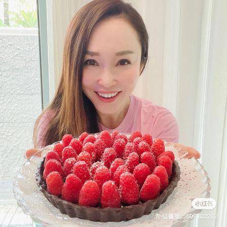 范文芳传授“好眠秘诀”：手机不进卧室、别带着情绪睡觉 名人名流 图2张