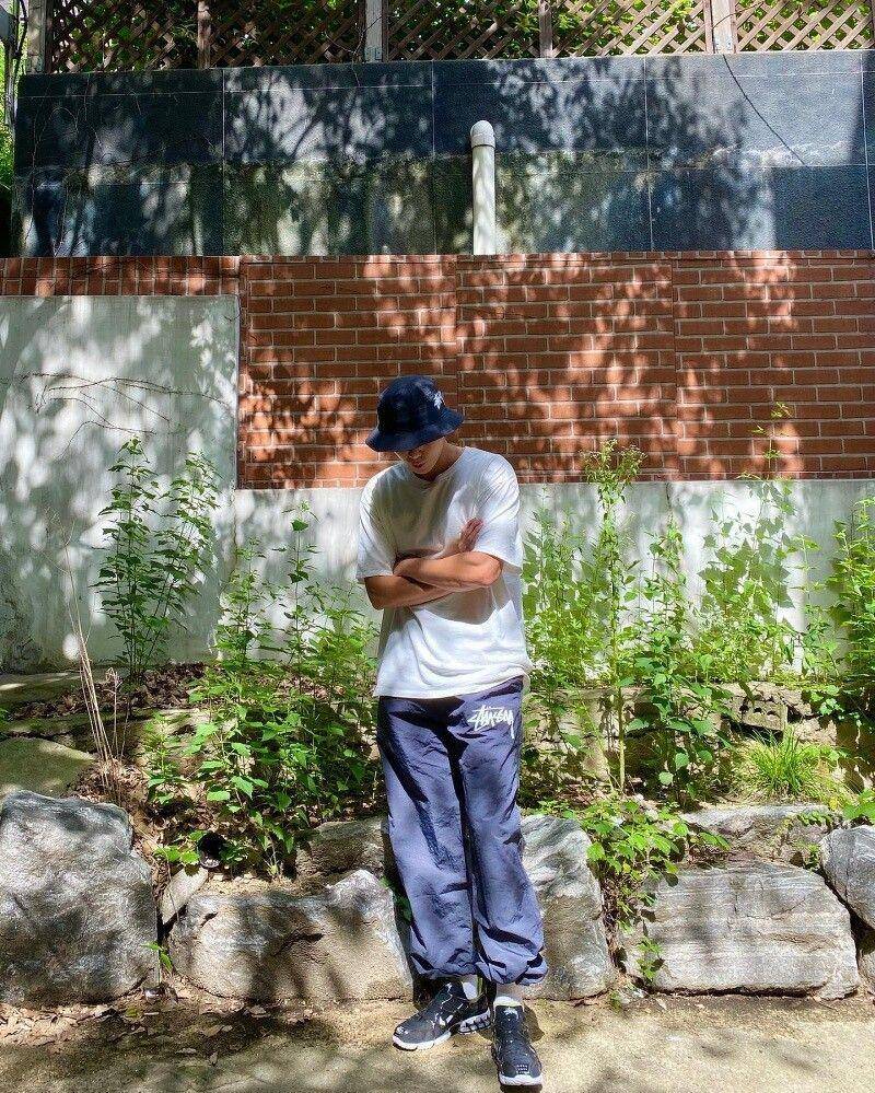 《京城怪物》朴叙俊私服“直男式穿搭”才是本体　最萌配件直接圈粉 最新资讯 图1张
