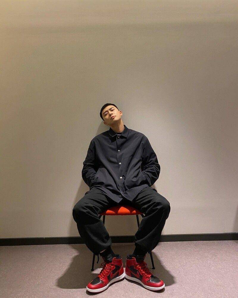 《京城怪物》朴叙俊私服“直男式穿搭”才是本体　最萌配件直接圈粉 最新资讯 图8张