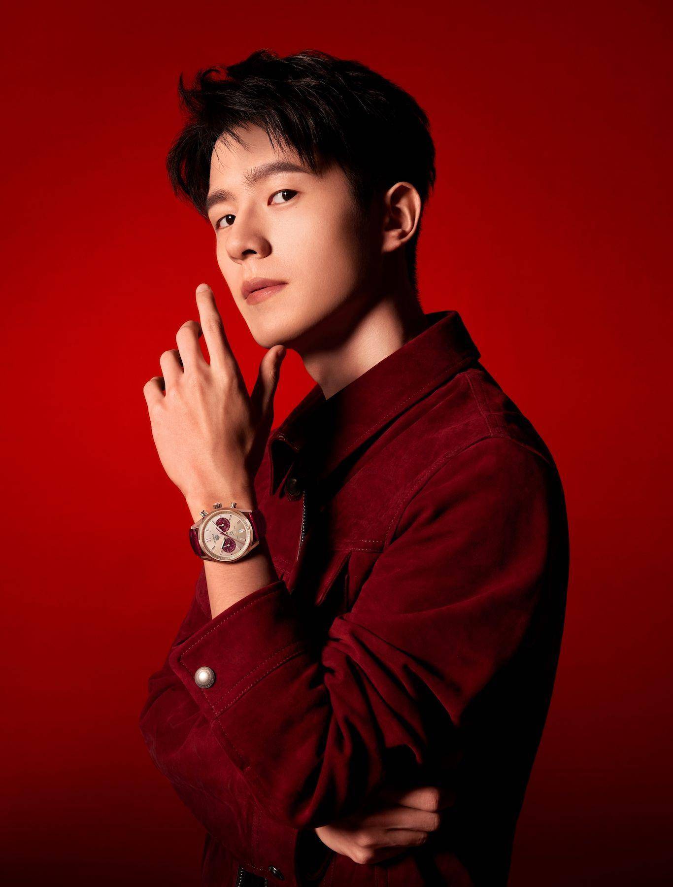 刘昊然英文名连结TAG Heuer赛车魂　张艺兴敞胸秀珠宝夺代言 奢侈品牌 图2张