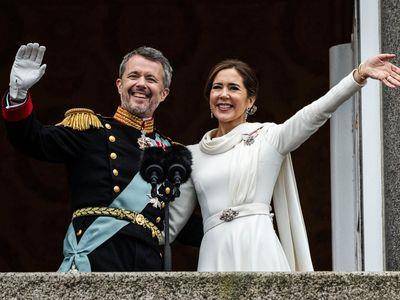 丹麦新王登基吻澳洲平民王后　撇外遇名媛八卦