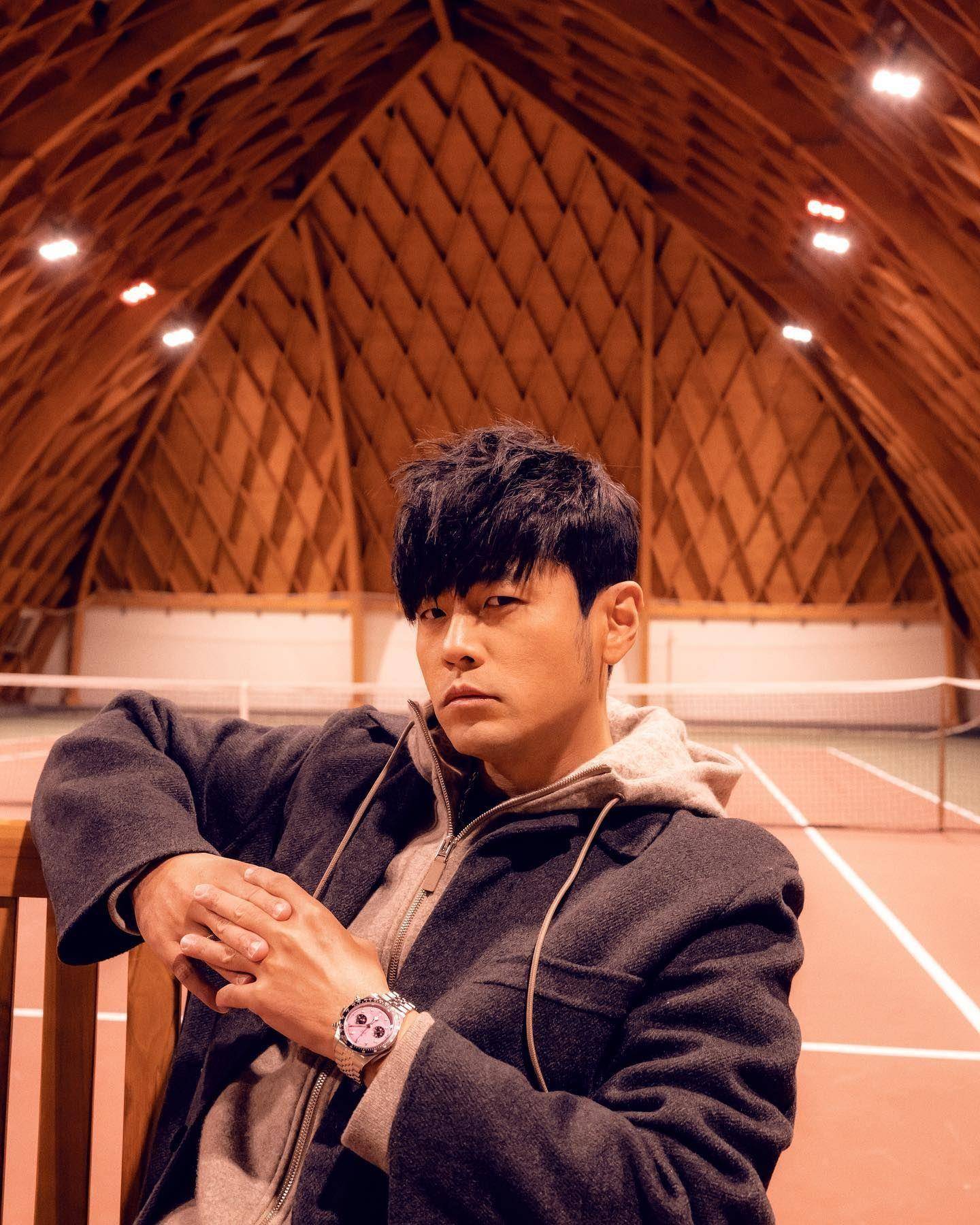 表迷买不到羡慕死了！　周杰伦生日晒独一无二帝舵粉红表 名人名流 图1张