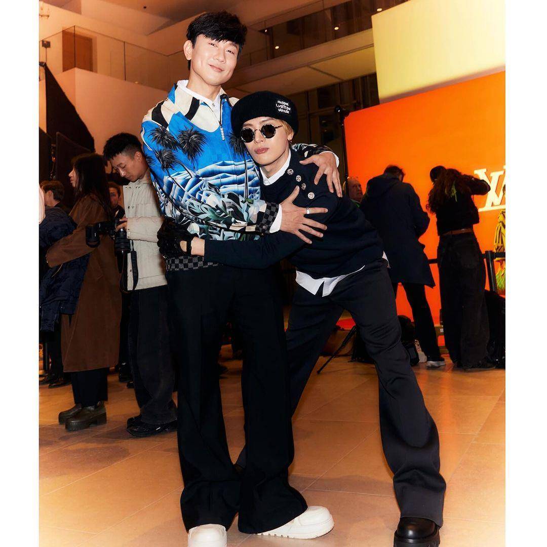巴黎男装周／LV惊喜联名Timberland出黄靴　王嘉尔、林俊杰看秀前抱紧紧 时尚穿搭 图2张