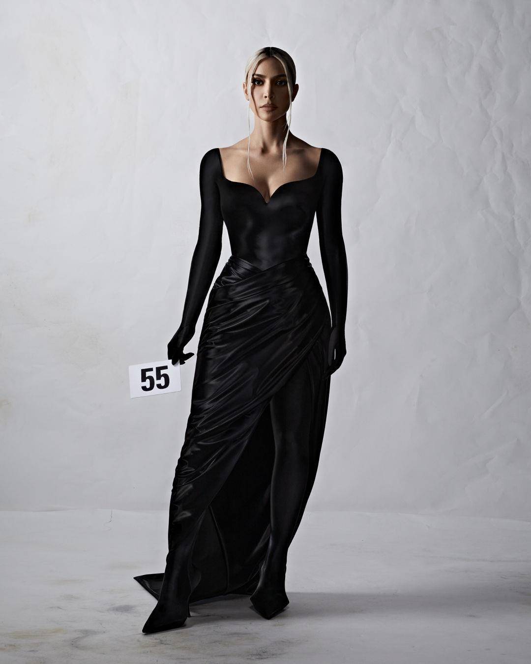 话题女王金卡戴珊终于拿下Balenciaga！　跟杨紫琼、妮可基嫚当同事 名人名流 图2张