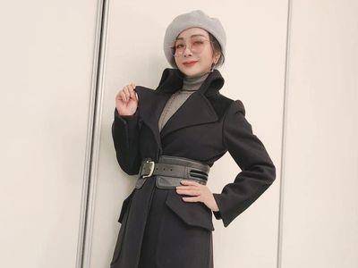 陈美凤快30年香奈儿大衣上身依然时髦　火辣身材数十年如一日