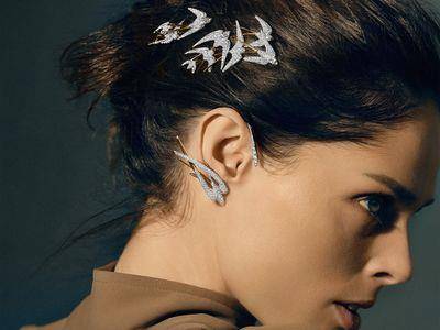 CHAUMET羽毛发饰也是胸针　动感设计随心搭