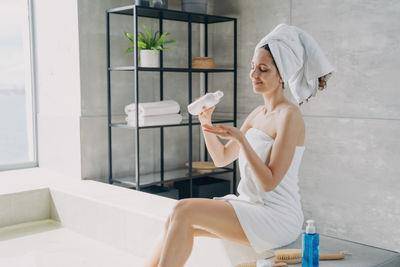 “CP值天花板”一瓶油至少5种用法！全方位美肤抗老还省荷包