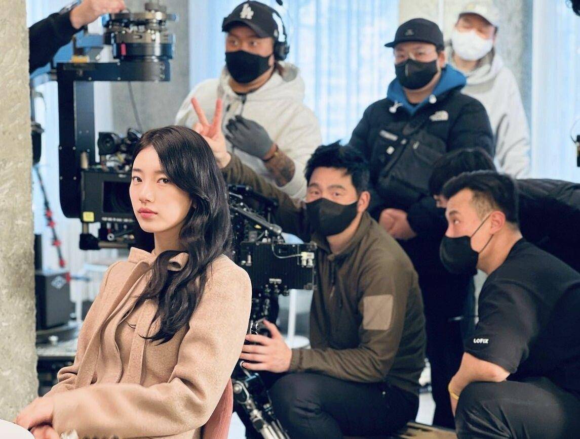 秀智历年7大绝美发型盘点　黑发＋公主切再创美貌巅峰、蜜桃棕色不挑肤 最新资讯 图4张