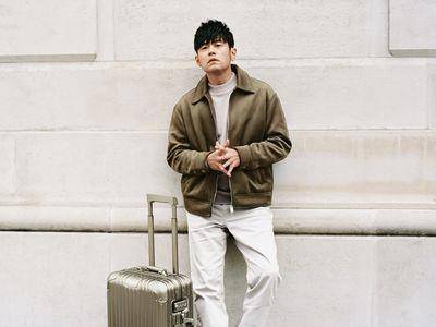 周杰伦时尚履历再+1！成RIMOWA首位全球代言华人　与Rosé当“同事”