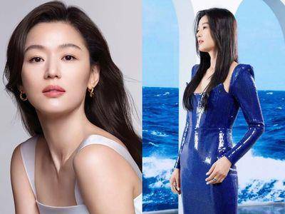 全智贤亮片礼服秀零赘肉身材！　43岁保养根本“千颂伊”回归