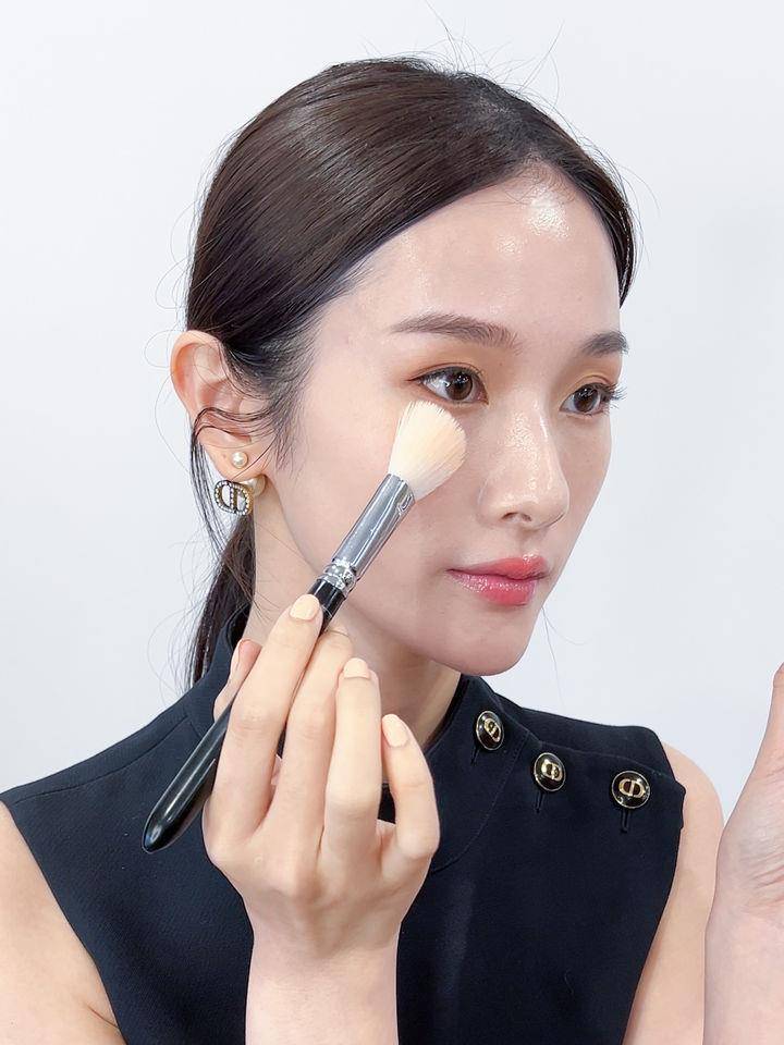 满满胶原蛋白感！超强“CD打亮法”肌肤瞬间澎起　打造细致光感美肌 最新资讯 图1张