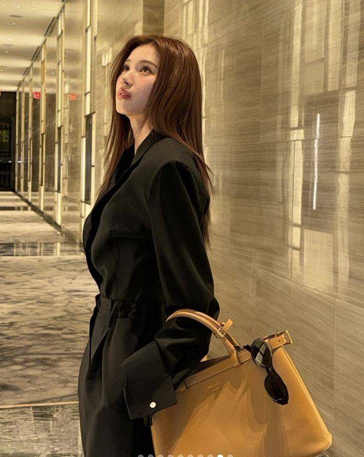 说・流行／惠利、林心如晒Prada最美公事包Buckle！　腰带藏百搭亮点 名人名流 图10张