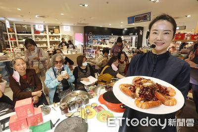 厨房新手到百货爆场名师　李雪用花椒、辣椒在卖场引领烹饪热潮