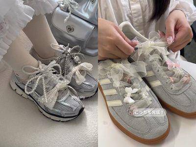 日韩妞疯手作球鞋装饰超可爱！鞋带换缎带再串小珍珠甜美爆棚