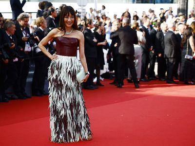 杨紫琼“妹妹头”逆龄成功　外媒大赞“看不出61岁”