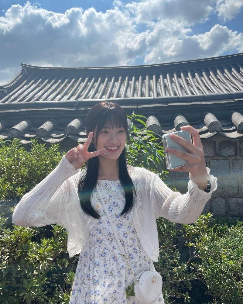 《背着善宰跑》金惠奫无害甜美私服　碎花、牛仔裤都是爱用单品 最新资讯 图10张