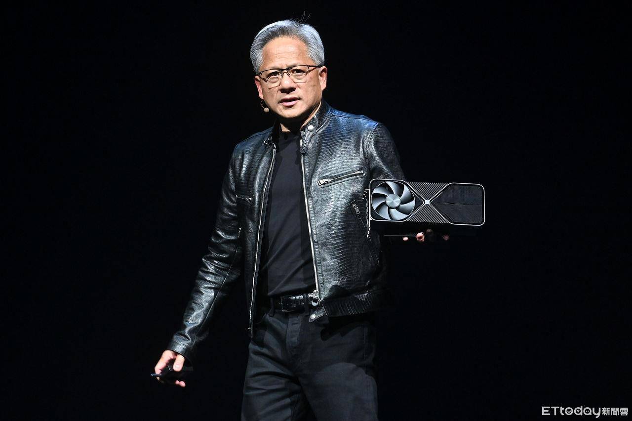 “AI教父”黄仁勋穿皮衣俐落有型　养护5技巧穿出时尚质感 名人名流 图2张