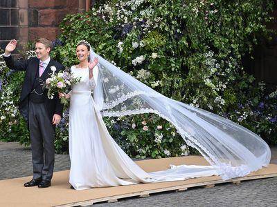 英帅气“最富公爵”死会 新娘戴钻石冠冕传承家族传统