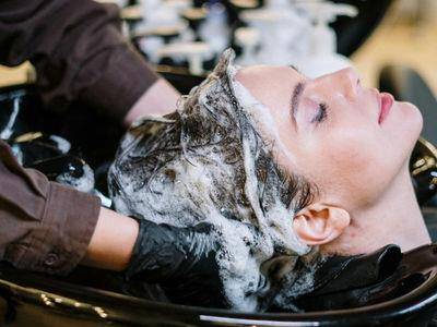 早上出门洗头竟是错！专家曝“最佳时机”养成好习惯头皮才健康