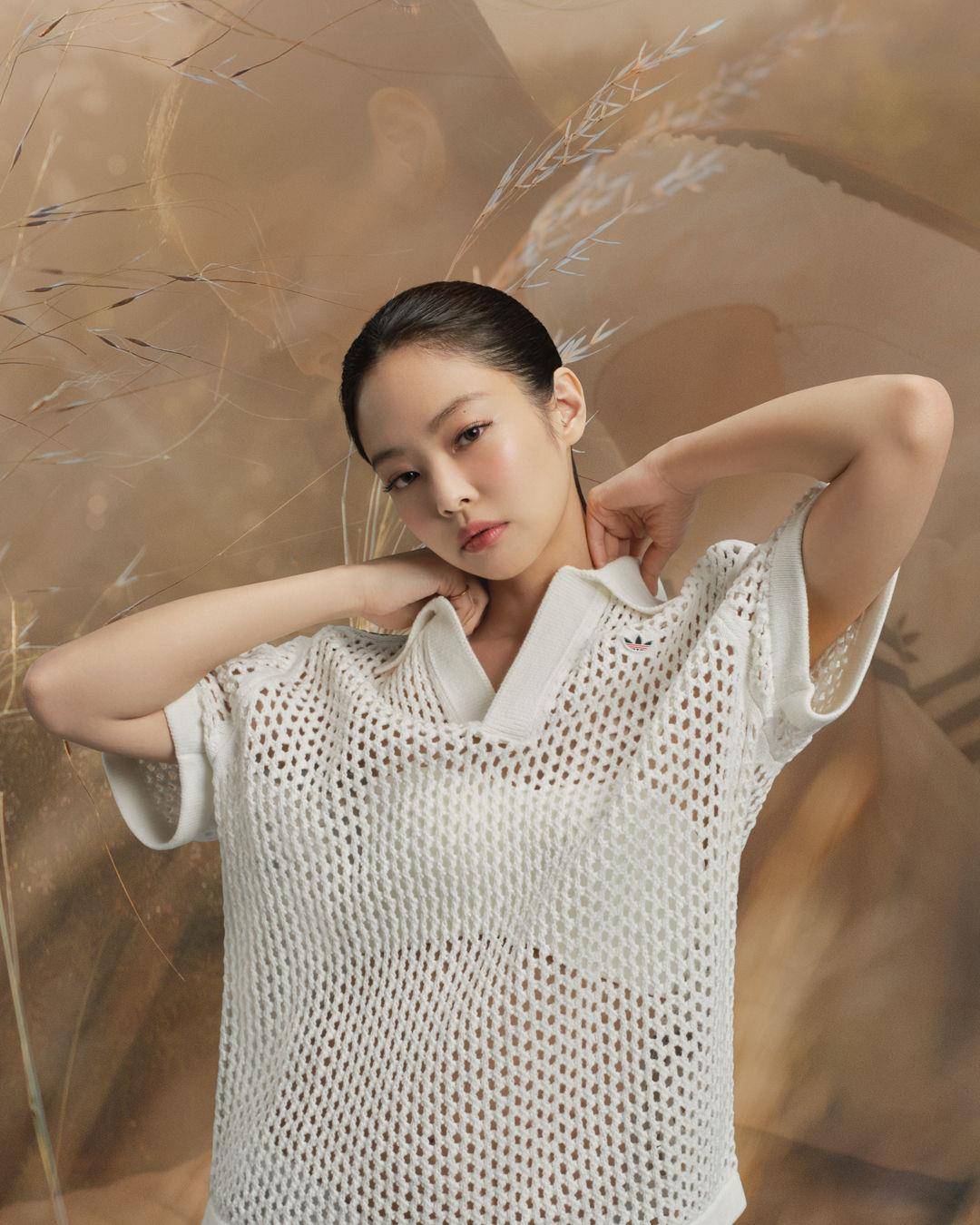 Jennie同款草编Gazelle鞋中国台湾将开卖！露长腿为陈冠希带货超惊喜 名人名流 图1张