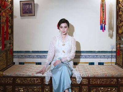 范冰冰蕾丝装美翻　盛装游马来西亚大啖美食