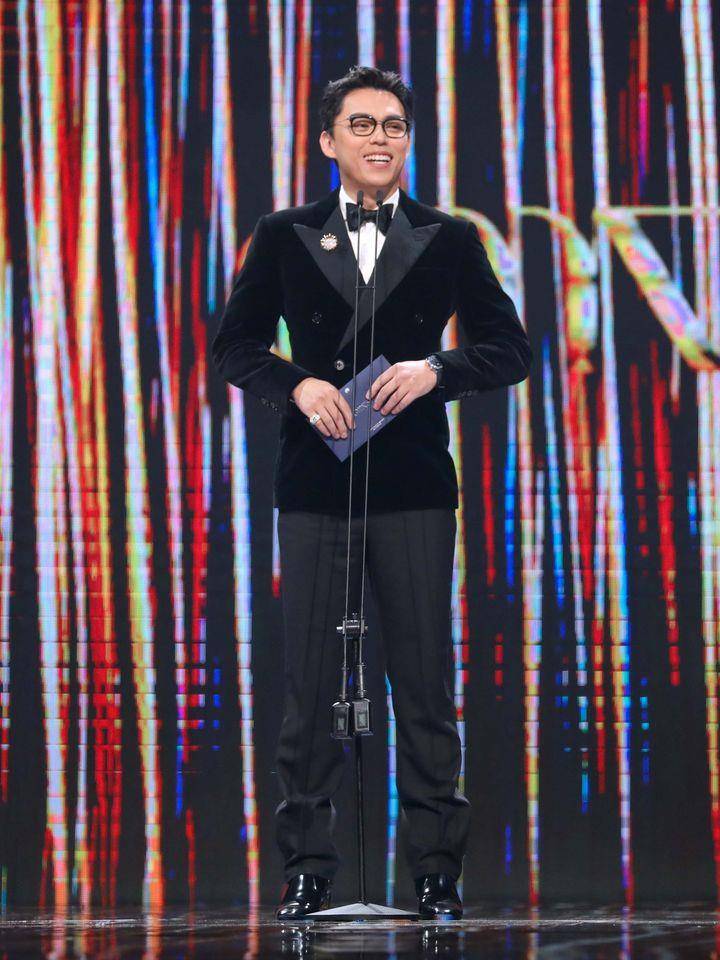 没上红毯太可惜！A-Lin、艾怡良压轴颁奖礼服美炸　知情人都发现竟是撞牌 时尚穿搭 图4张