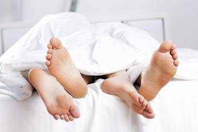 脚上死皮超厚穿凉鞋不好看？4招让它恢复婴儿般细嫩