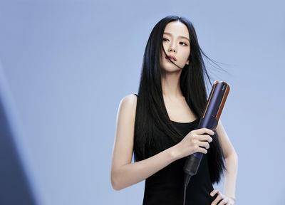 Dyson推出二合一直发吹风器 平板夹手残新选择