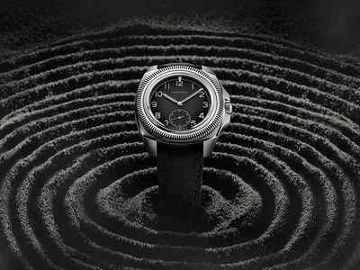浪琴复刻飞行表“钛”轻盈　枕形表壳、沟槽表圈辨识度百分百