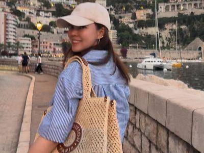 曾馨莹背12万LV包游南法 晒“儿子视角”回眸一笑