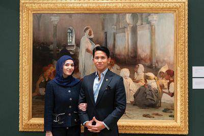 汶莱王子妃低调套装竟是46万香奈儿　最爱拎Dior“黛妃包”