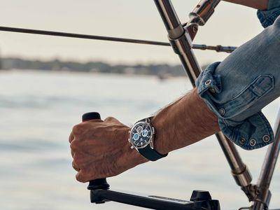 TAG Heuer潮汐表复古再现　水上运动戴上好帅