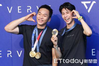 林郁婷奥运后的第一拳献给李洋！穿得一模一样还狂比爱心、玩游戏