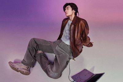 易烊千玺拿下Golden Goose全球代言人！新款可以自己装饰跟上Y2K千禧风