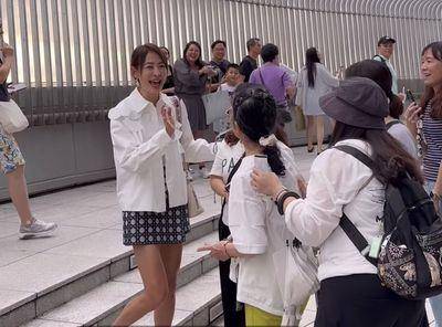 贾永婕成了101“吉祥物” 破冰游戏自爆做3事好舒压