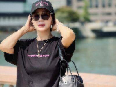 陈美凤游日背实用爱马仕包　戴潮人最爱的银饰逆龄