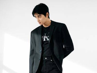 脸蛋天才车银优变“CK男神”抢穿新装超养眼！大长腿比例曝光