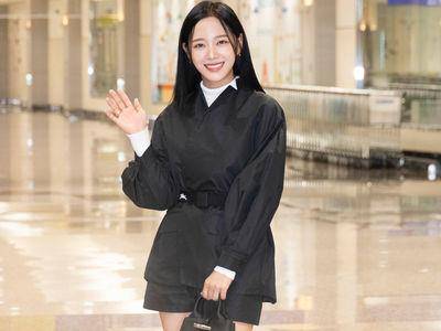 金世正抵台快闪三天两夜！机场造型晒长腿　拎Longchamp包甜笑超宠粉