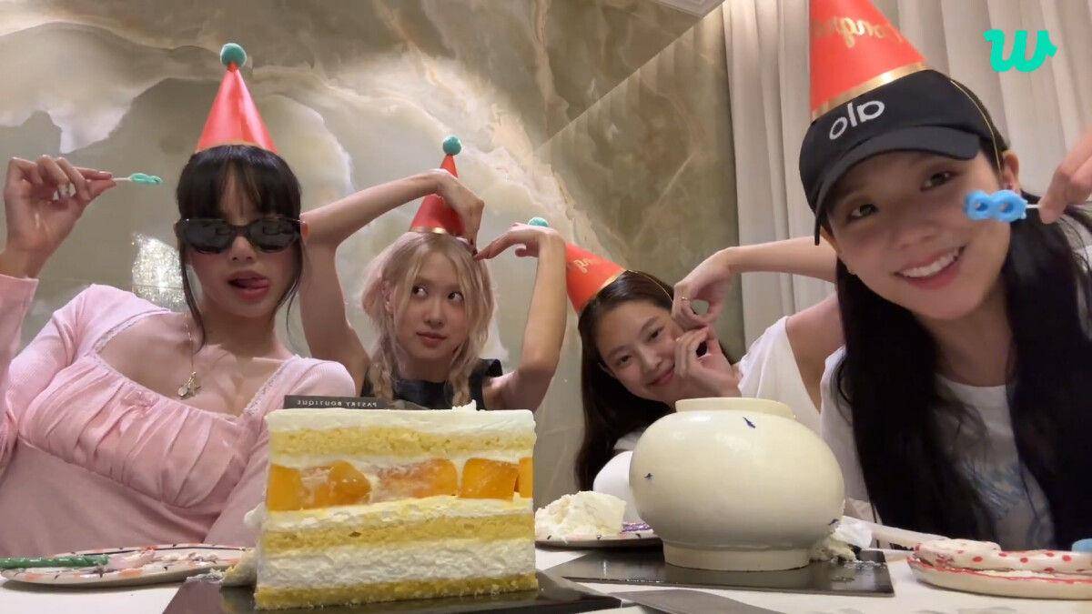 Alo Yoga为何请得到Jisoo代言？欧美名人都爱穿的运动服　超夯同款必买 最新资讯 图4张