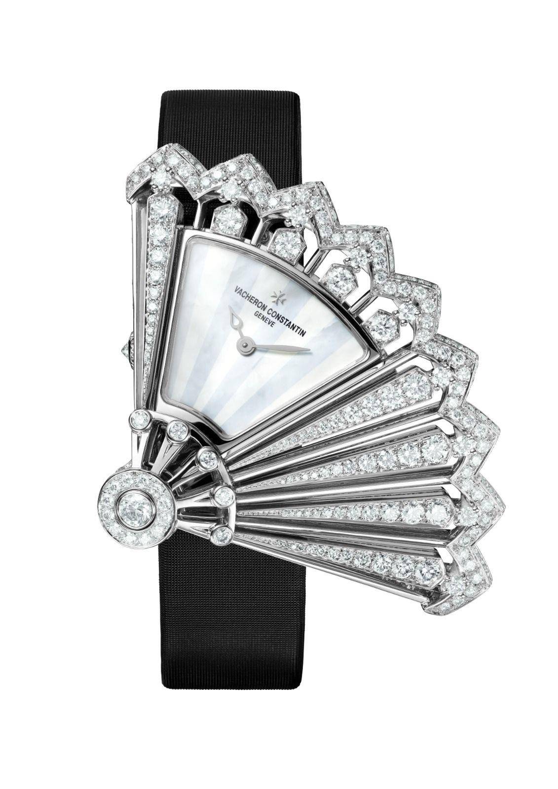 演活黛妃的190公分女神制霸红毯 戴长耳环、绝版钻表美出新高度 内容图4 潮正奢/潮品文/潮臻社-实时追踪全球最新奢侈品牌新闻资讯的官网站! ▲▼ 伊莉莎白戴比基 。(图/公关照)