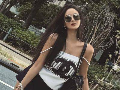 孙芸芸香奈儿不穿好　肩带滑落慵懒又性感