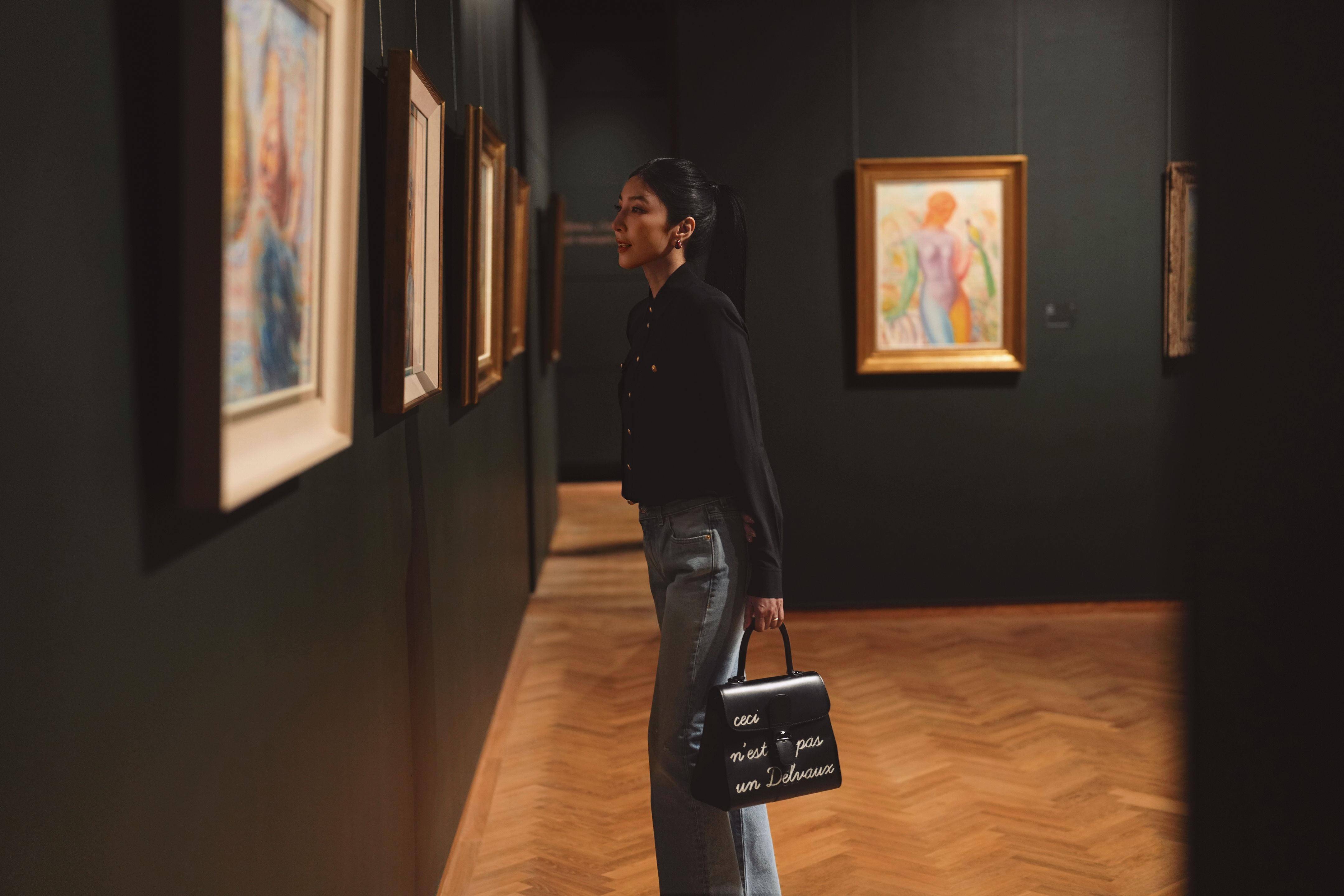 杨谨华与老公Ben甜飞比利时!拎Delvaux人气包款逛街超时髦 内容图3 潮正奢/潮品文/潮臻社-实时追踪全球最新奢侈品牌新闻资讯的官网站! ▲▼Delvaux 。(图/品牌提供)