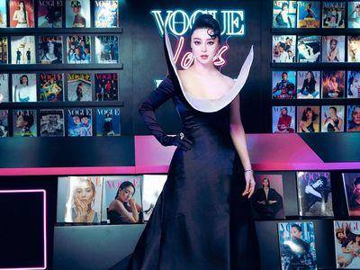 范冰冰立体礼服宛如自带反光板　自己打光也像黑魔女