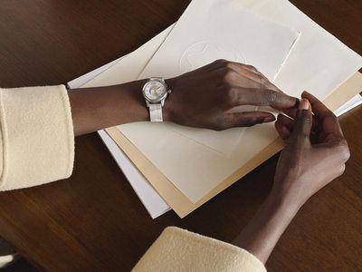 万宝龙水彩画风格显示日与夜　浪漫女表融入日常穿搭