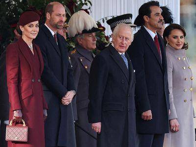 凯特王妃香奈儿包与大衣都是旧藏　选穿勃根地红有玄机