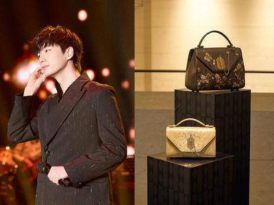 周杰伦演唱会出现夏姿新装！曹杨诠释“笔墨西装”　春夏玉镯包也吸睛