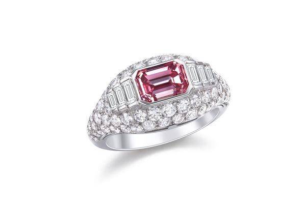 全球最大阿盖尔粉红钻在中国台湾 坐镇DIAMOND BANK 60亿珠宝展 内容图5 潮正奢/潮品文/潮臻社-实时追踪全球最新奢侈品牌新闻资讯的官网站! ▲▼ DIAMOND BANK,CINDY CHAO 。(图/公关照)