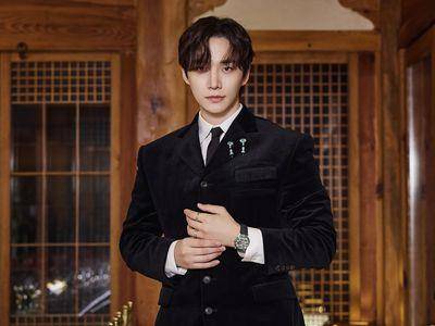 李俊昊伯爵全球唯一的千万耳环当胸针　流露贵公子气息帅爆