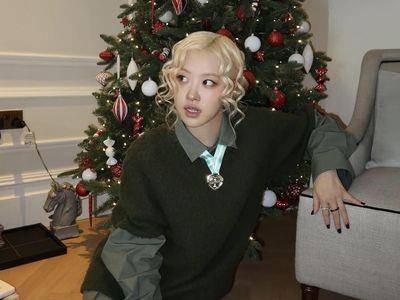 ROSÉ圣诞礼超澎湃　镶钻Tiffany第一名奖牌、精品包收到手软